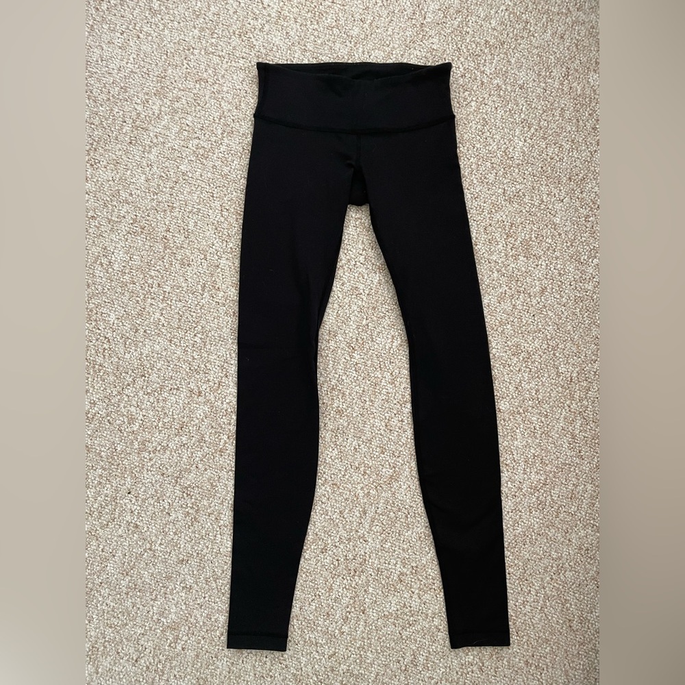 Lulu Lemon black leggings size 4 high rise